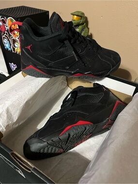 Jordan Black/Red Retro Basketball Sneakers